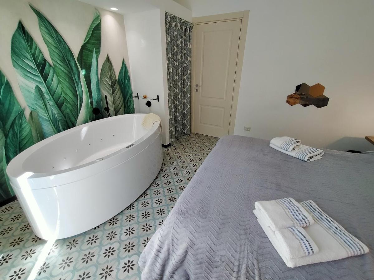 Sonnino Jacuzzi Hébergement de vacances